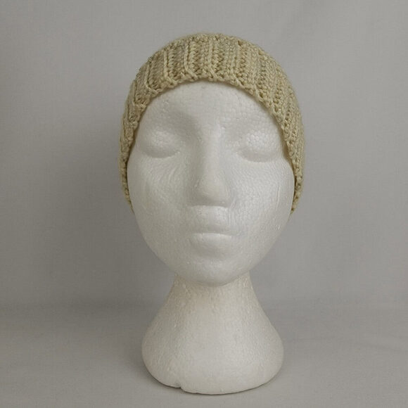 Handmade Cream Knit Pony Tail Toque - Picture 2 of 6